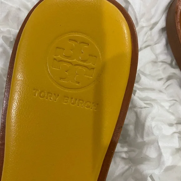 ⬇️PRICE DROP ⬇️ •Tory Burch - Yellow Flat Ines Sandals - 7.5 M - Picture 5 of 7